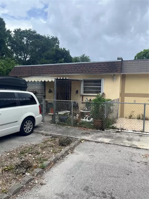 3940 NW 207th St Rd, Miami Gardens, FL 33055