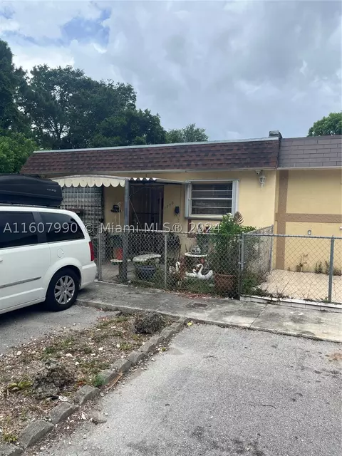 3940 NW 207th St Rd, Miami Gardens, FL 33055