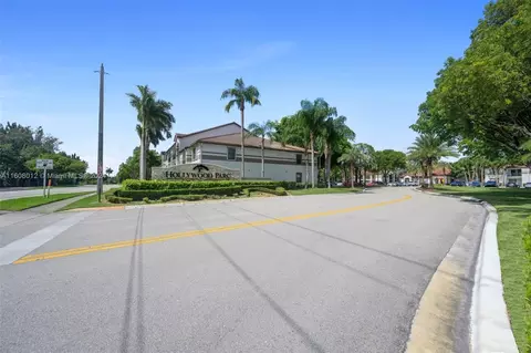 620 S Park Rd #17-2, Hollywood, FL 33021