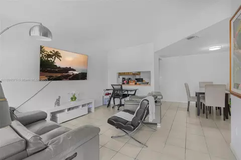 15346 SW 72 St #22-11, Miami, FL 33193