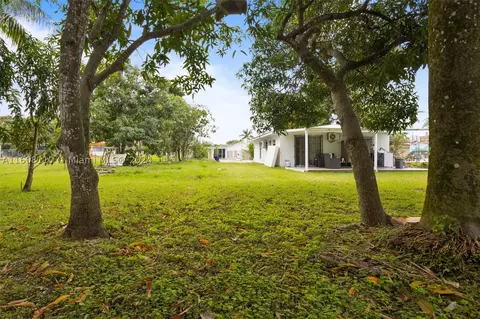10845 NW 19th Ave, Miami, FL 33167