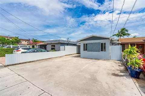 Exterior - 969 W 77th St, Hialeah, FL 33014 photo 1 of 5