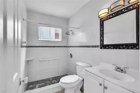 Bath - 969 W 77th St, Hialeah, FL 33014 photo 1 of 3