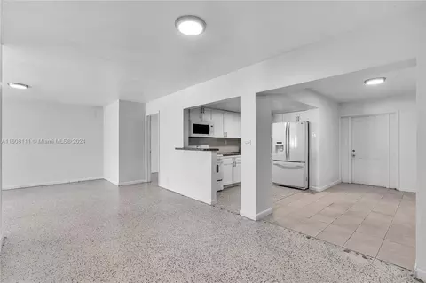 Living - 969 W 77th St, Hialeah, FL 33014 photo 2 of 7