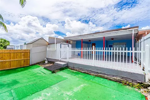 Exterior - 969 W 77th St, Hialeah, FL 33014 photo 5 of 5