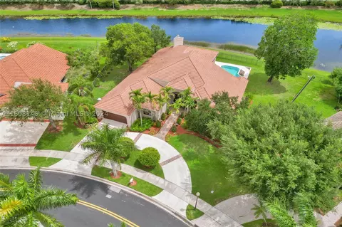 400 Alexandra Cir, Weston, FL 33326