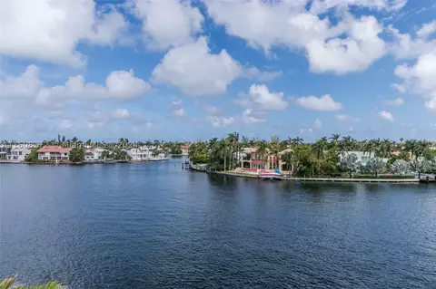 20191 E Country Club Dr #TH-4, Aventura, FL 33180