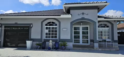 7777 NW 201st Ter, Hialeah, FL 33015