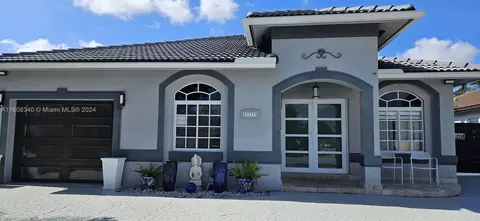 7777 NW 201st Ter, Hialeah, FL 33015
