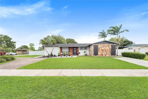 1762 NW 2nd Ave, Homestead, FL 33030