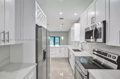 2331 Douglas St, Hollywood, FL 33020