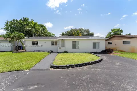 1736 SW 4th St, Fort Lauderdale, FL 33312