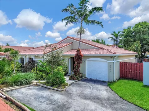 8862 SW 6th Ln, Miami, FL 33174