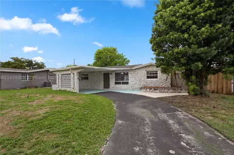 3521 NW 35th Way, Lauderdale Lakes, FL 33309