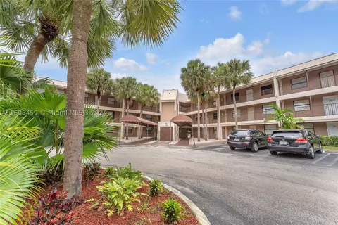 8721 Shadow Wood Blvd #208, Coral Springs, FL 33071