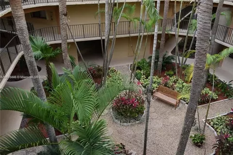 8015 SW 107th Ave #321, Miami, FL 33173