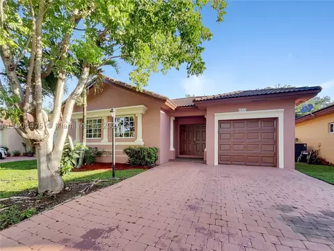 4151 NE 30th St, Homestead, FL 33033