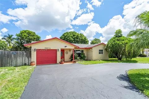 9603 NW 66th St, Tamarac, FL 33321