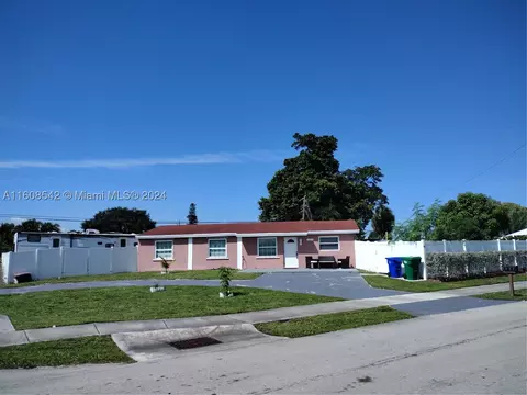 1917 SW 47th Ave, Fort Lauderdale, FL 33317
