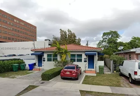 3665 SW 26th Ter, Miami, FL 33133