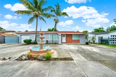 16715 SW 101st Ave, Miami, FL 33157