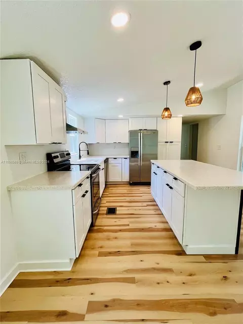 725 N Griffith Ave, Crystal River, FL 34429 photo 6