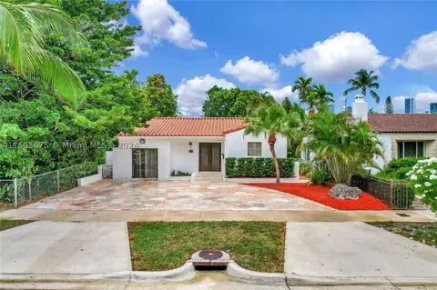 461 SW 25th Rd, Miami, FL 33129
