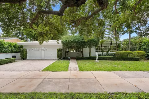 6609 Maynada St, Coral Gables, FL 33146