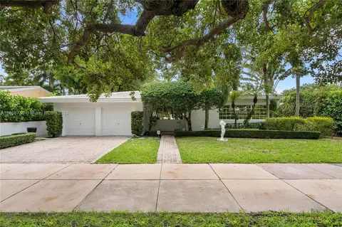 6609 Maynada St, Coral Gables, FL 33146
