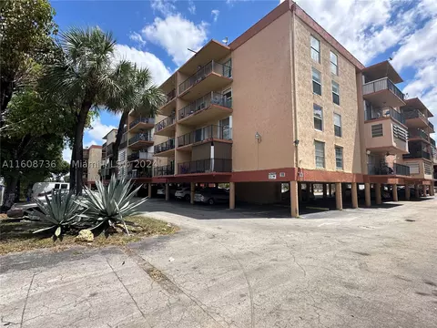 1990 W 56th St #1104, Hialeah, FL 33012