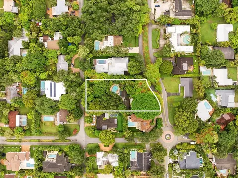5885 SW 84th St, South Miami, FL 33143
