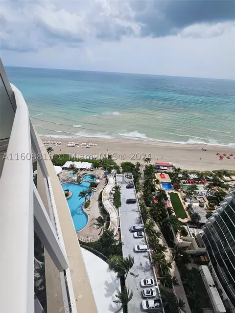 18001 Collins Ave #2112, Sunny Isles Beach, FL 33160
