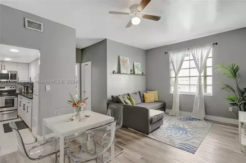 750 Collins Ave #305, Miami Beach, FL 33139