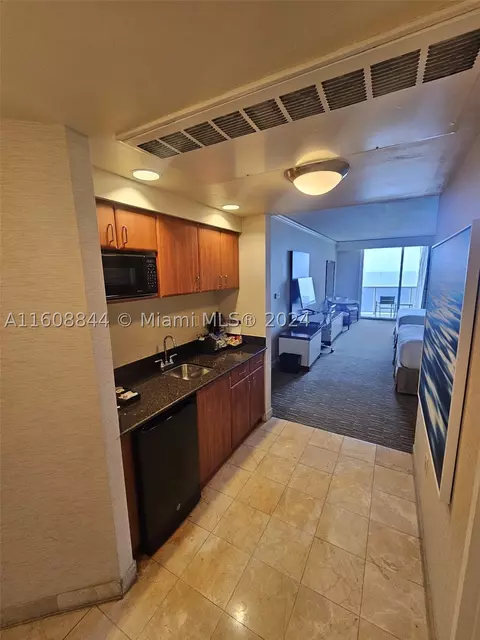 18001 Collins Ave #2610, Sunny Isles Beach, FL 33160
