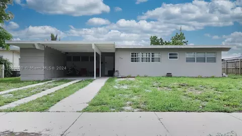 19121 NW 5th Pl, Miami Gardens, FL 33169