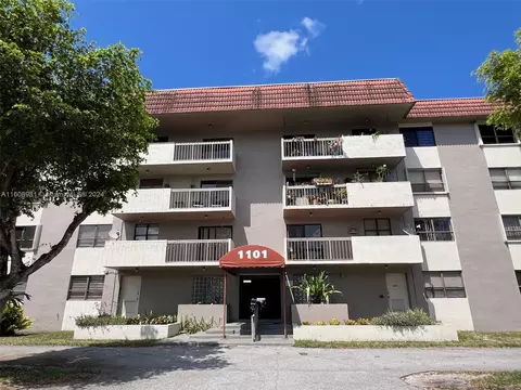 1101 SW 122nd Ave #302, Miami, FL 33184