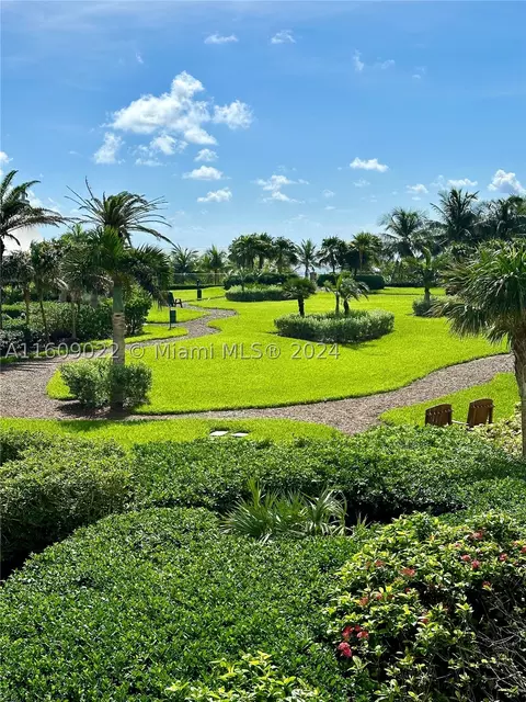 10275 Collins Ave #332, Bal Harbour, FL 33154