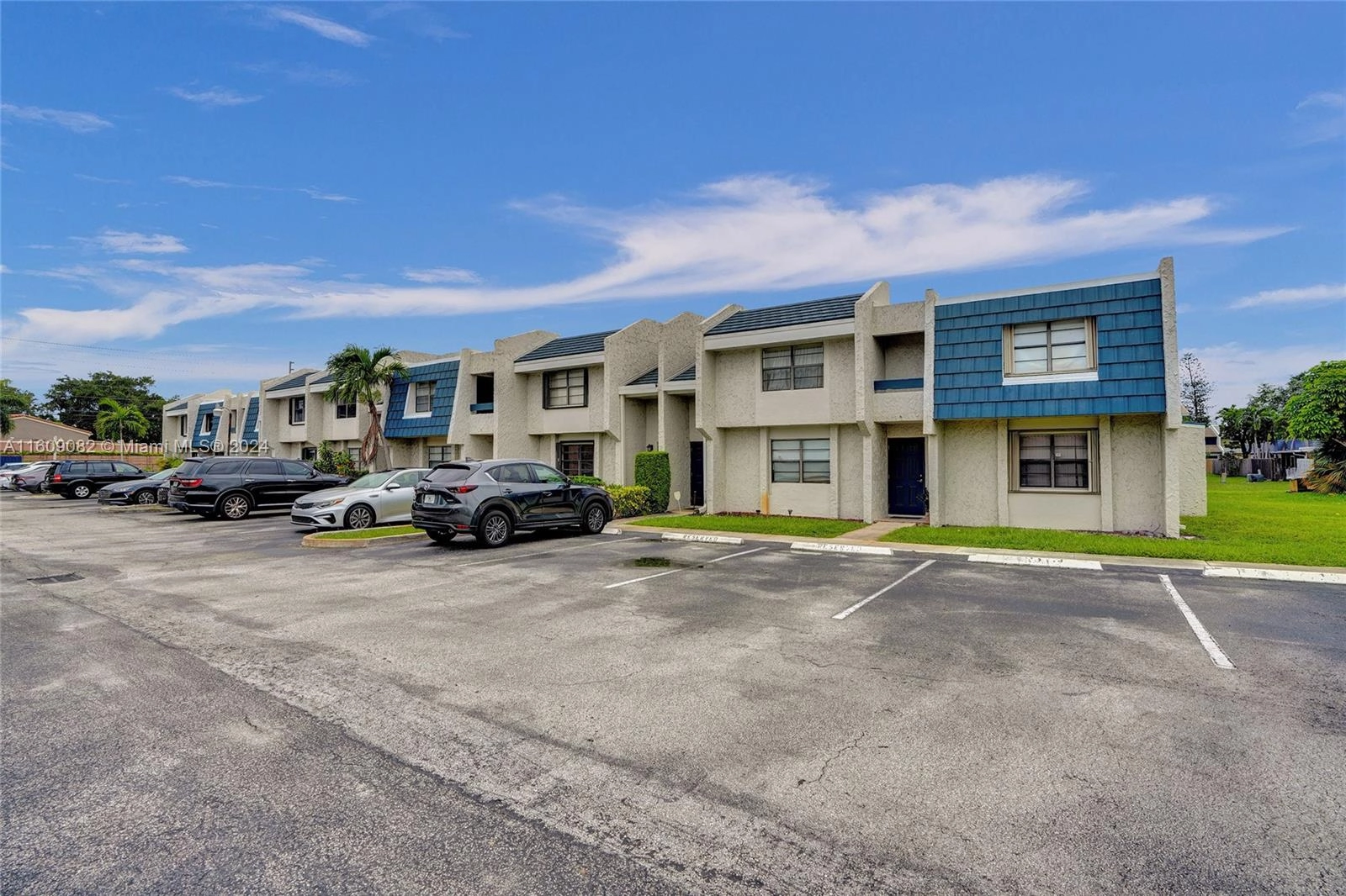 2609 N 40th Ave Unit A5  