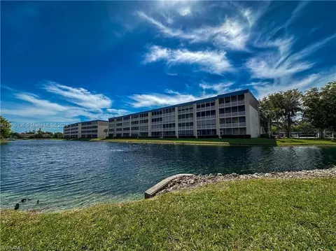14901 Park Lake Dr #PH05, Fort Myers, FL 33919
