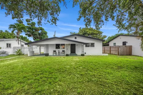 6437 Funston St, Hollywood, FL 33023