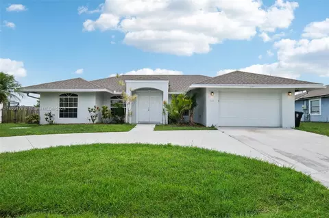 514 SW Prado Ave, Port Saint Lucie, FL 34983