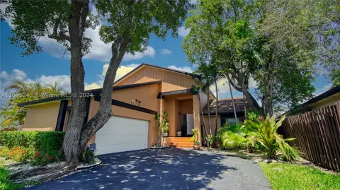 4319 SW 147th Pl, Miami, FL 33185