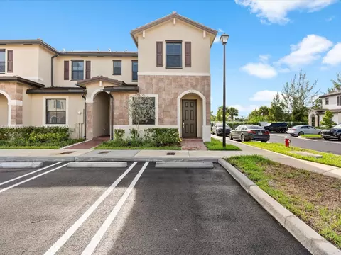 11401 W 32nd Ln #11401, Hialeah, FL 33018