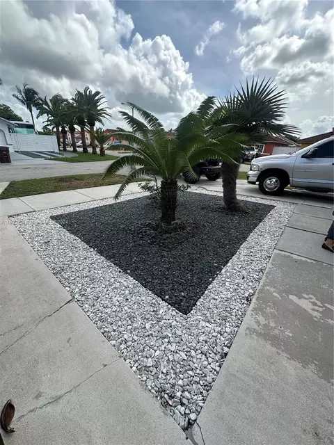 3457 W 74th Pl, Hialeah, FL 33018 photo 6