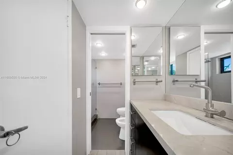 153 Enid Dr #28, Key Biscayne, FL 33149 photo 22