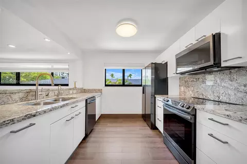 153 Enid Dr #28, Key Biscayne, FL 33149 photo 14