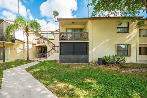 455 NW 210th St #102, Miami Gardens, FL 33169