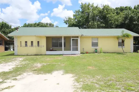 738 NW 21st Ln, Okeechobee, FL 34972