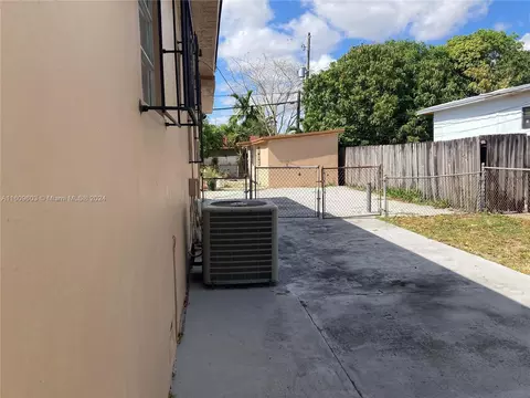 577 E 17th St, Hialeah, FL 33010 photo 4