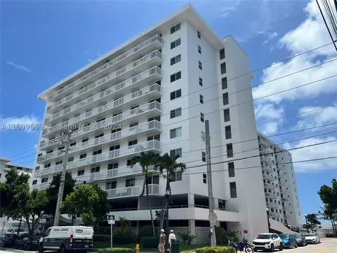 401 Ocean Dr #303, Miami Beach, FL 33139